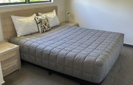2-Bedroom Suite with king-size bed
